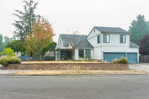 2768 Rosewood St, Medford, OR 97504