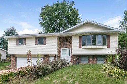 504 Linda Rd, Mount Horeb, WI 53572