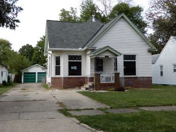 1620 E Moore St, Decatur, IL 62521