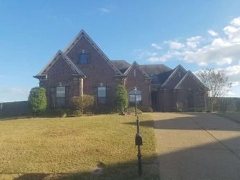 105 Whispering Creek Cv, Oakland, TN 38060