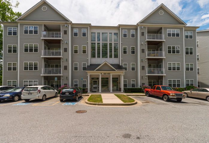 447 Hopkins Landing Dr Unit 447, Essex, MD 21221