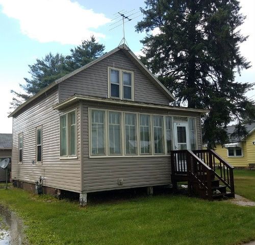 316 Smith Ave, Oconto, WI 54153