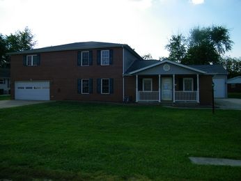 105 S. Hickory St, Okawville, IL 62271