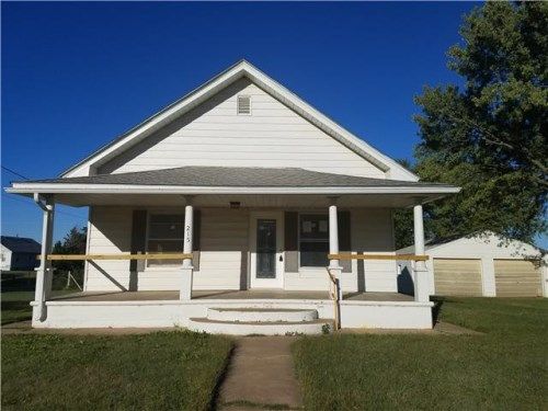 215 S Douglas St, Cunningham, KS 67035