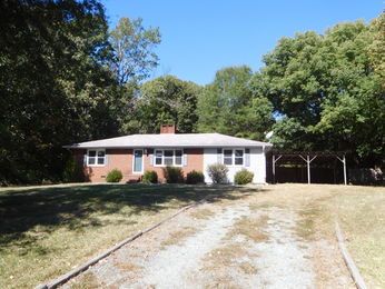 339 Poe Rd, Siler City, NC 27344