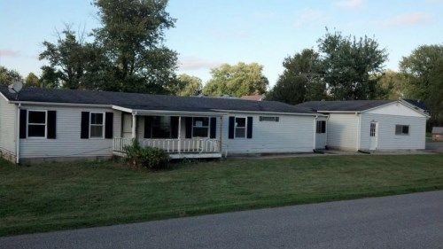 444 South St, Hope, IN 47246