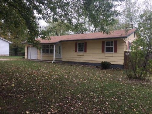 1104 Carol St, Cuba, MO 65453