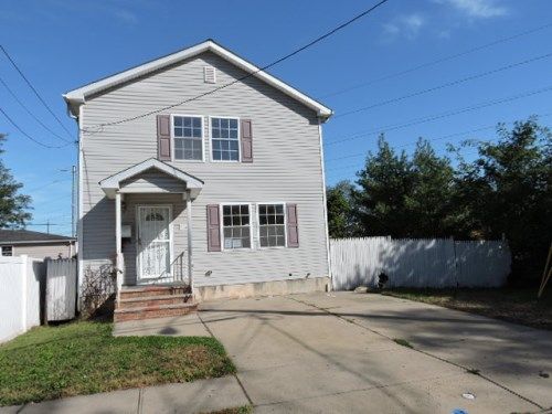 334 Thomas St, Perth Amboy, NJ 08861