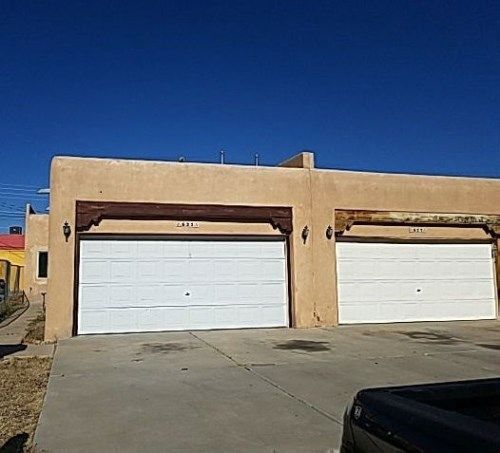 623 DESERT RD SW, Albuquerque, NM 87105