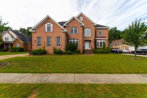 404 Midlands Ln, Chesapeake, VA 23320