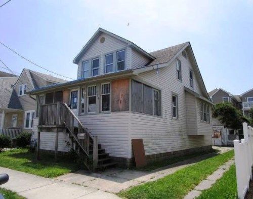 224 E ROBERTS AVE, Wildwood, NJ 08260