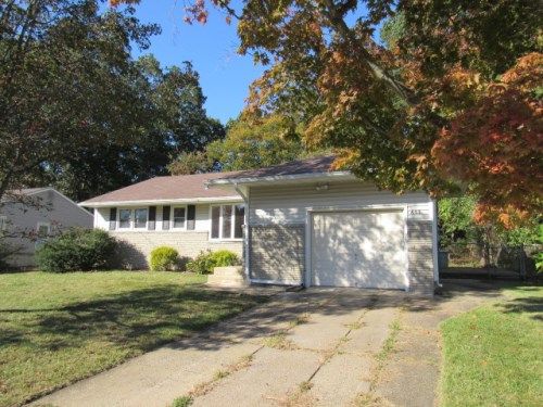 633 Pasadena Dr, Magnolia, NJ 08049