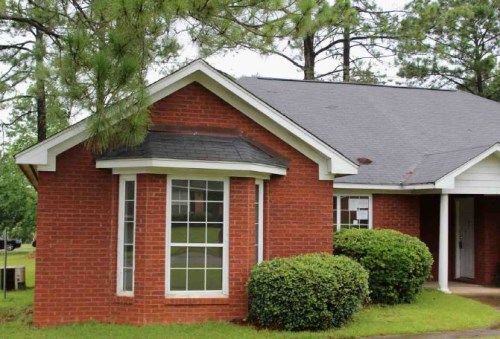 109 Embleton Ct Apt B, Albany, GA 31721