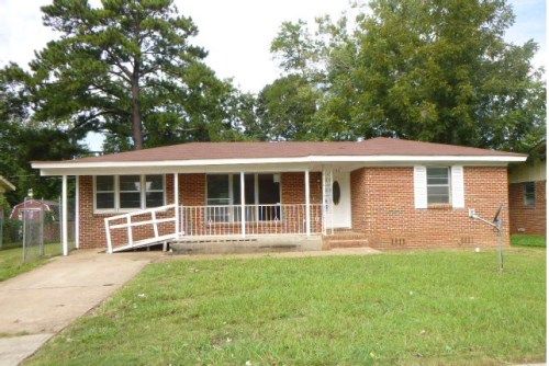 2706 Pacific Drive SW, Huntsville, AL 35805