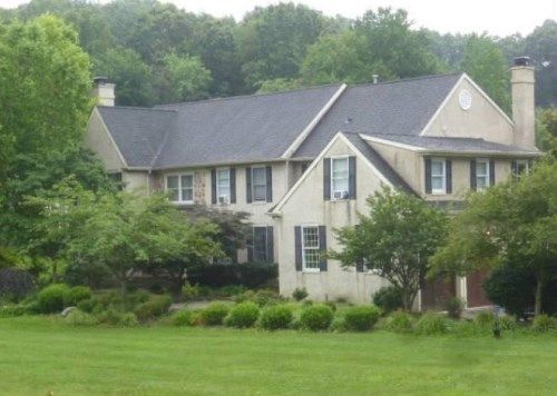 821 Forest Ln, Malvern, PA 19355