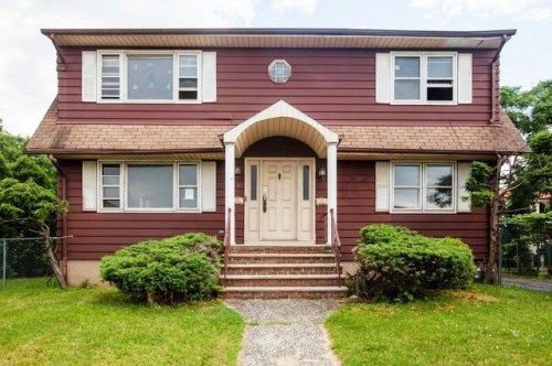 80 Renaissance Drive, Clifton, NJ 07013