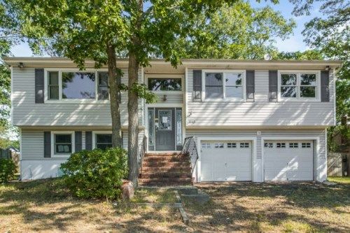 1640 Green Grove Rd, Brick, NJ 08724