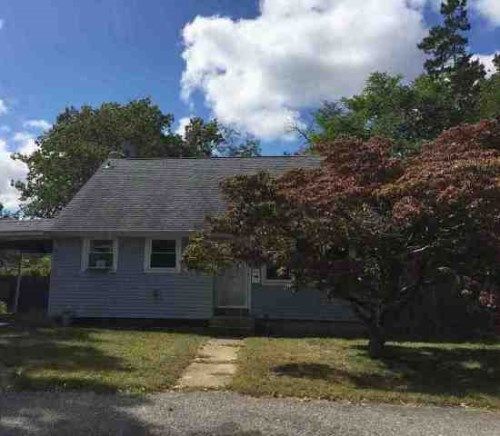 6 Hoover Dr, Brick, NJ 08724