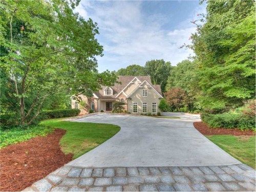 590 Widgeon Ln, Atlanta, GA 30327