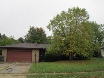 67 Terry Dr, Sugar Grove, IL 60554