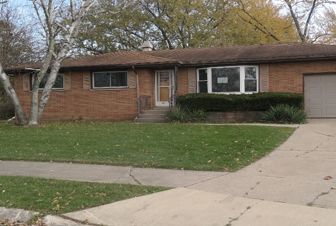 5501 Lincoln St, Merrillville, IN 46410