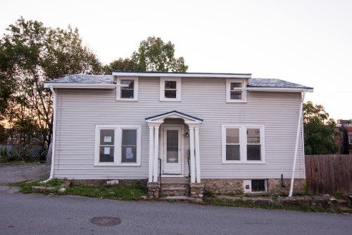 7 Linwood Pl, Amesbury, MA 01913