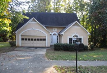 3351 Rock Creek Dr, Rex, GA 30273