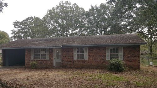 892 Quince St, West Point, MS 39773