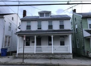 174 W King St, Littlestown, PA 17340