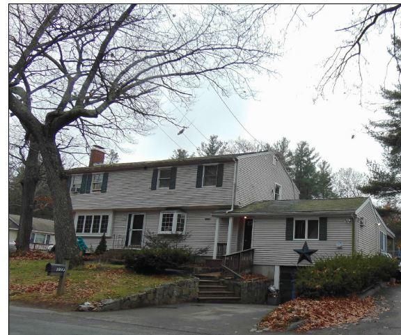 1095 Chandler St, Tewksbury, MA 01876