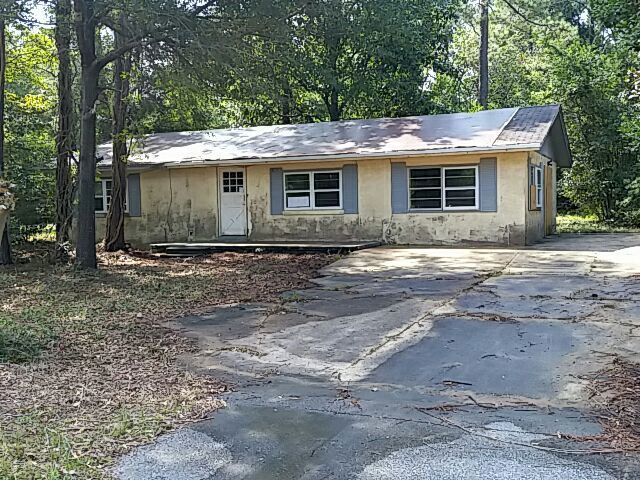 673 Lee Ave, Crestview, FL 32539