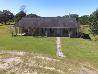 21345 Deerwood Rd, Kiln, MS 39556