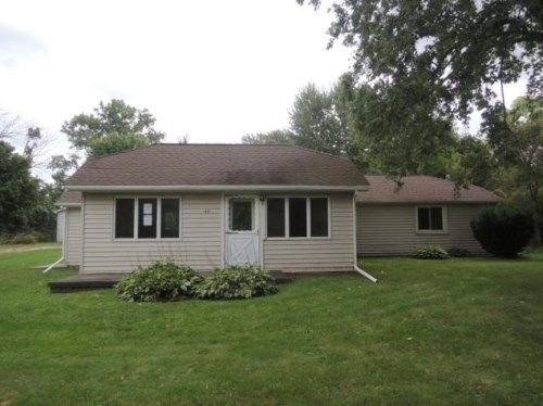 421 Richman Rd, Saint Clair, MI 48079