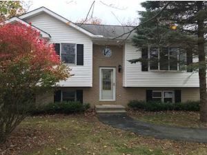 2759 Adirondack Dr, Blakeslee, PA 18610