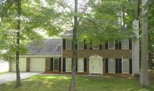 2006 Crescent Dr Snellville, GA 30078