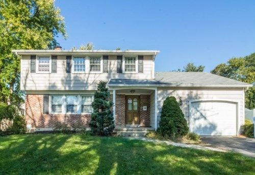 35 Regent Rd, Cherry Hill, NJ 08003