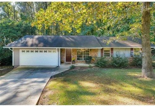 1092 Rabun Dr NW, Lilburn, GA 30047