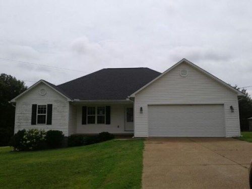 845 Simmons Rd, Henderson, TN 38340