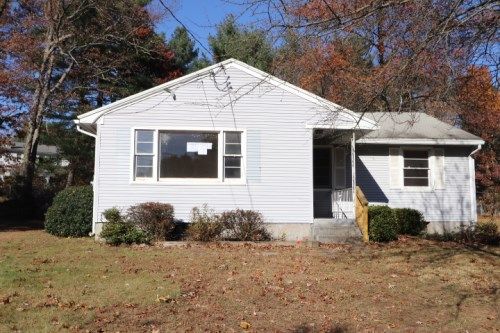 138 Feeding Hills Rd, Southwick, MA 01077