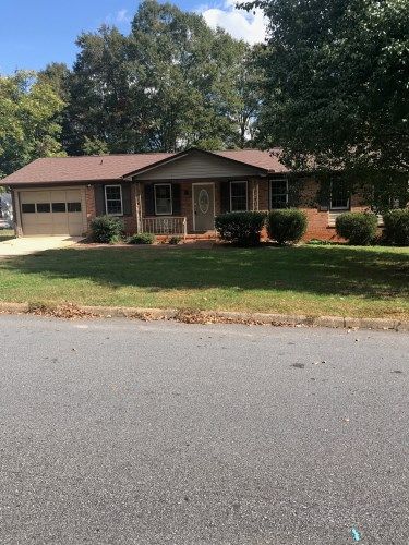 5 Robertson Way, Travelers Rest, SC 29690