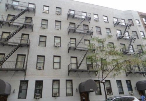 350 W 56th St Apt 2C, New York, NY 10019