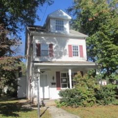 223 Walnut St, Spring City, PA 19475