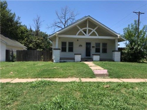 215 S Cleveland Ave, Cushing, OK 74023