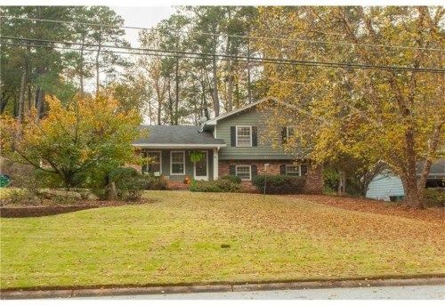 493 James St SW, Lilburn, GA 30047