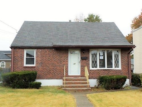 143 Miller Ave, Elmwood Park, NJ 07407