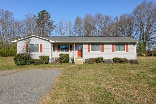 531 Bens Creek Rd, Woodruff, SC 29388