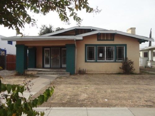 1239 N Del Mar Ave, Fresno, CA 93728