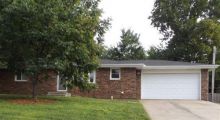 2455 HICKORY DR Lexington, MO 64067