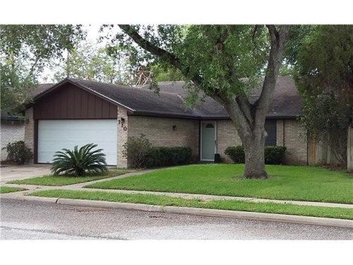 110 Londonderry Dr, Victoria, TX 77901