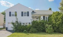 21 Plenge Dr Belleville, NJ 07109